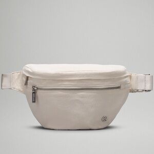 🤍🆕Lululemon City Adventurer Belt Bag 2.5L *White Opal✨NWT✨SOLD OUT❣️
